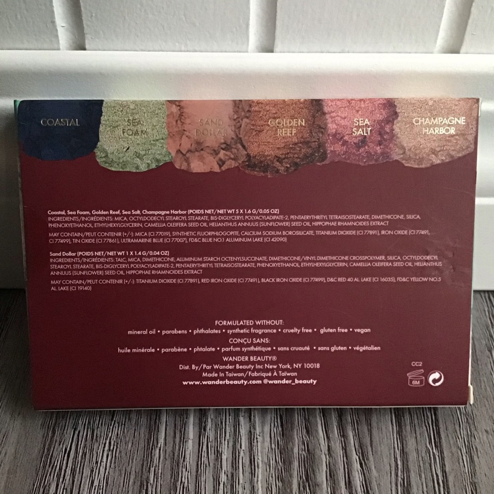Wanderess™ Seascape Eyeshadow Palette - Picture 6 of 6